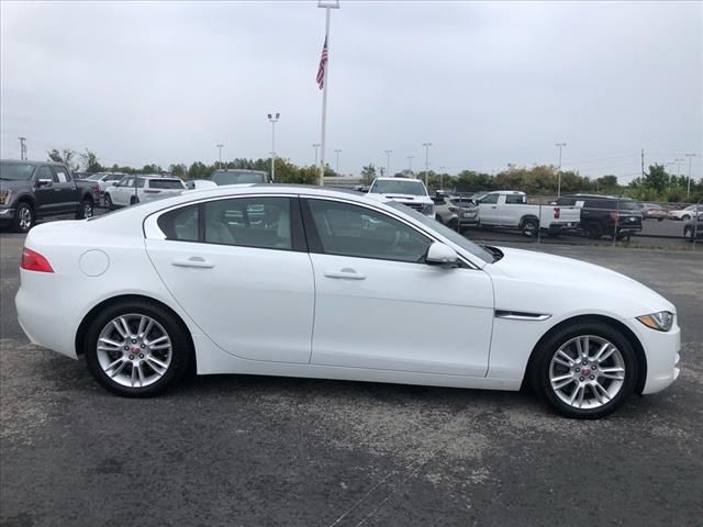 2017 Jaguar XE 25t Premium