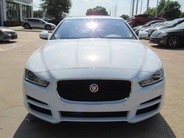 2017 Jaguar XE 25t Prestige