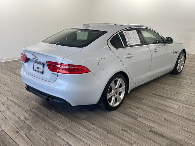 2017 Jaguar XE 25t Prestige