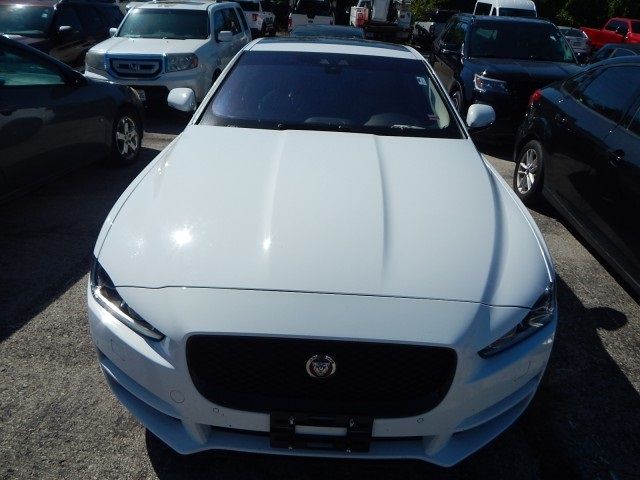 2017 Jaguar XE 35t Prestige