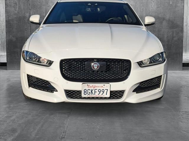 2017 Jaguar XE 35t R-Sport