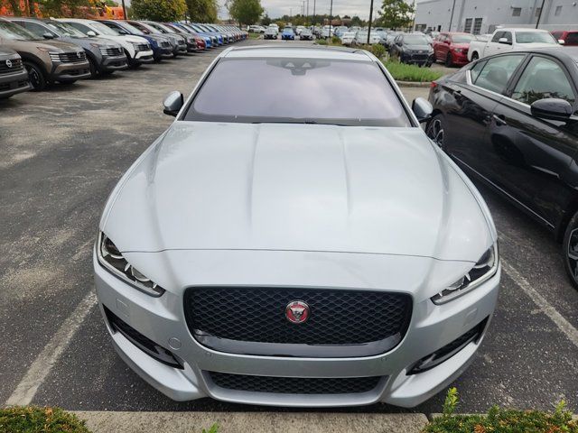 2017 Jaguar XE 35t R-Sport