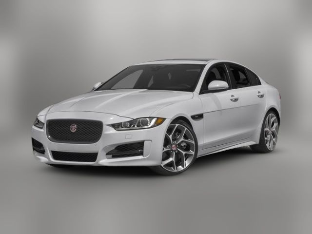 2017 Jaguar XE 35t R-Sport