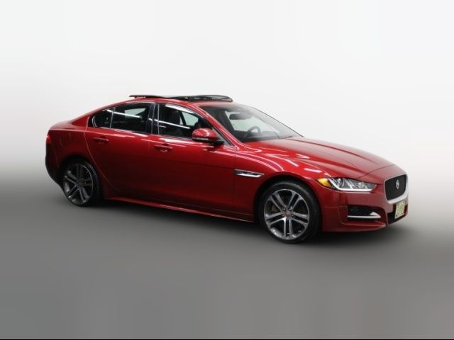 2017 Jaguar XE 35t R-Sport