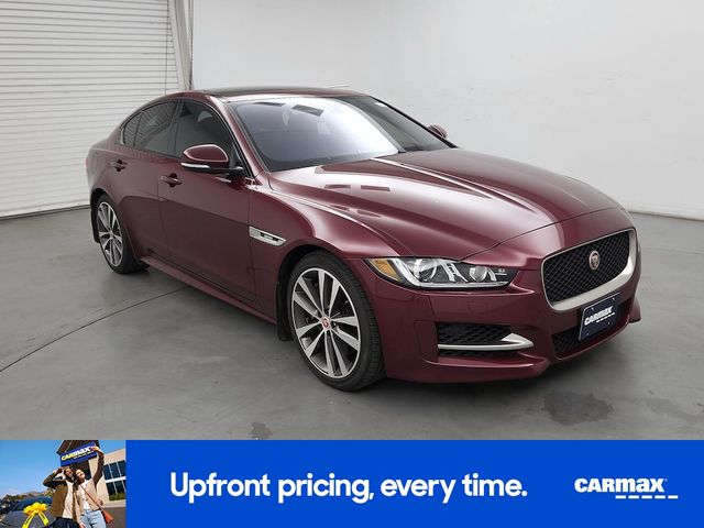 2017 Jaguar XE 35t R-Sport