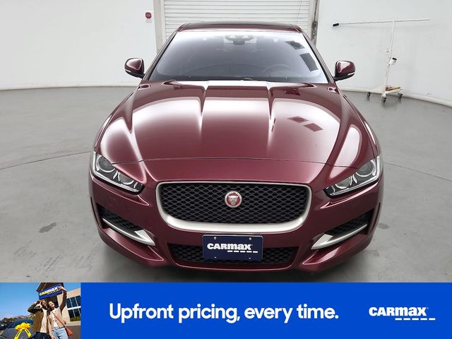 2017 Jaguar XE 35t R-Sport