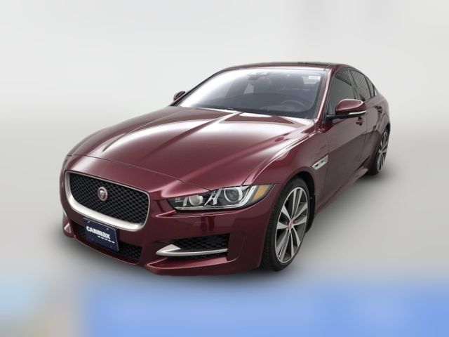 2017 Jaguar XE 35t R-Sport