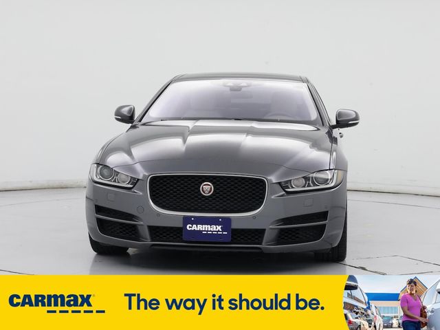 2017 Jaguar XE 35t Premium