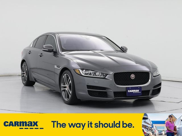2017 Jaguar XE 35t Premium