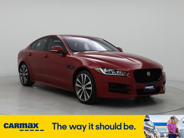 2017 Jaguar XE 35t R-Sport