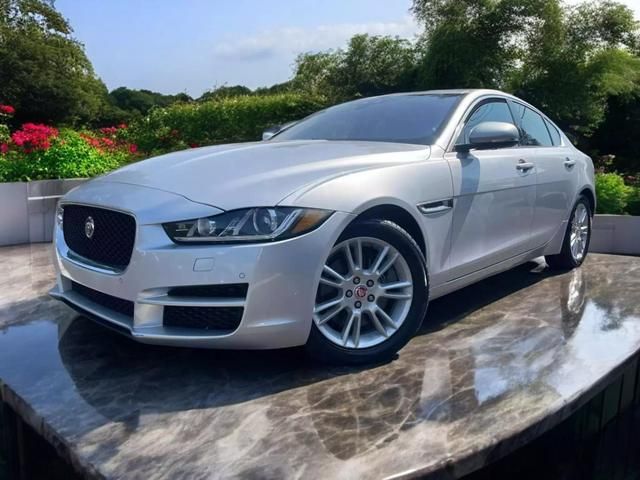 2017 Jaguar XE 25t Premium