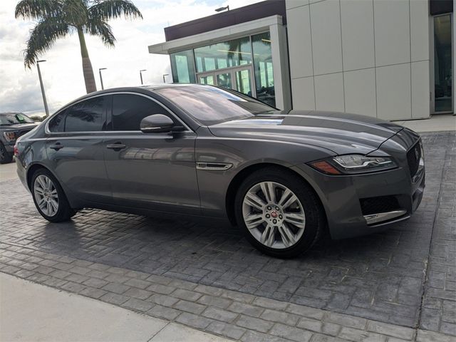 2017 Jaguar XF 35t Premium