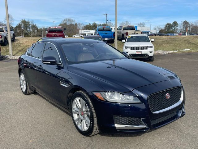 2017 Jaguar XF 35t Premium