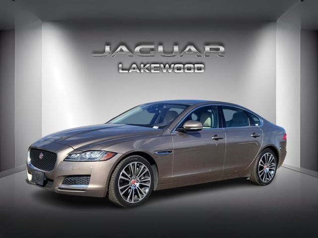 2017 Jaguar XF 35t Prestige