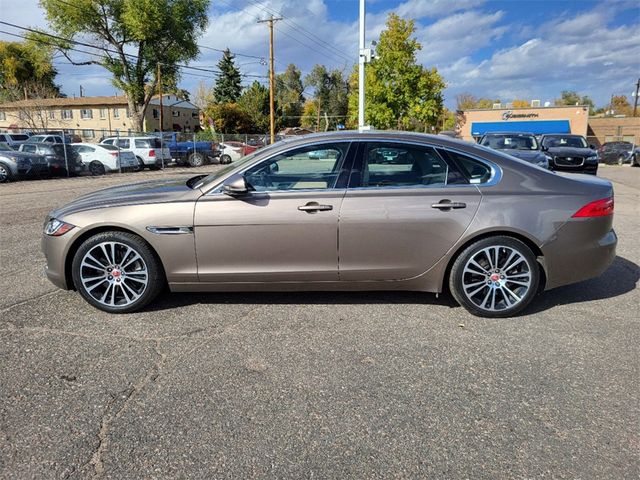 2017 Jaguar XF 35t Prestige