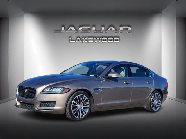 2017 Jaguar XF 35t Prestige