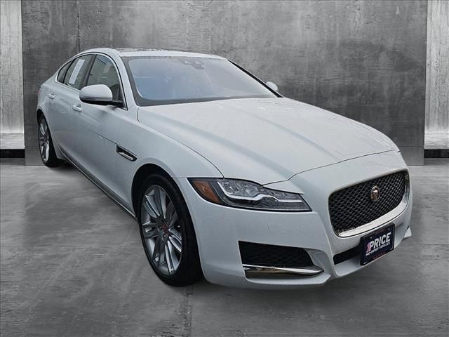 2017 Jaguar XF 35t Prestige