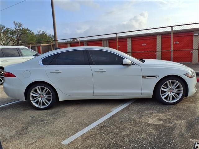 2017 Jaguar XF 35t Prestige