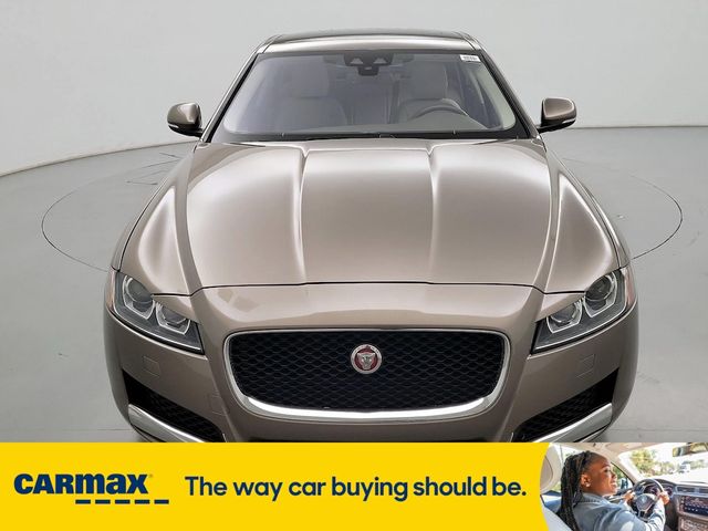 2017 Jaguar XF 35t Premium