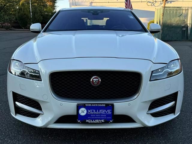 2017 Jaguar XF 35t R-Sport