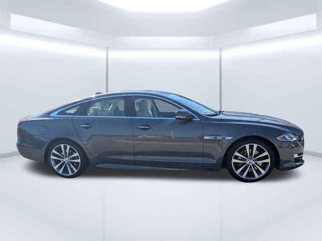 2017 Jaguar XJ XJ R-Sport