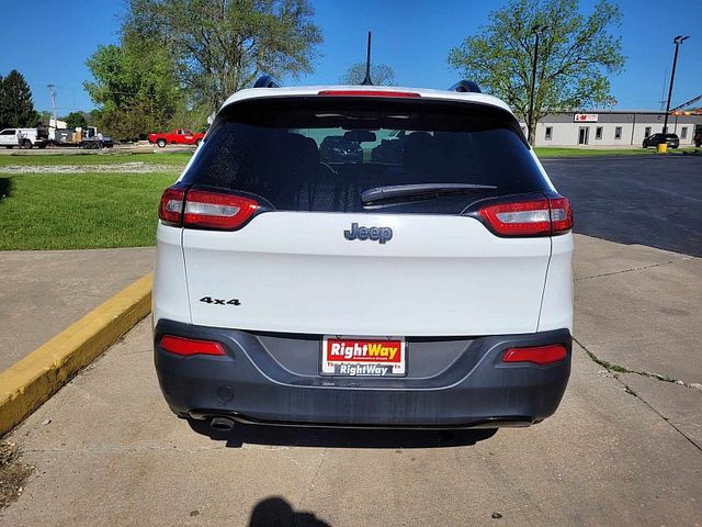 2017 Jeep Cherokee Sport