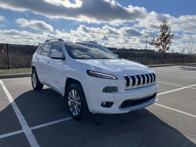 2017 Jeep Cherokee Overland