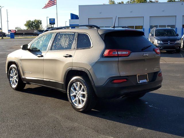 2017 Jeep Cherokee Sport