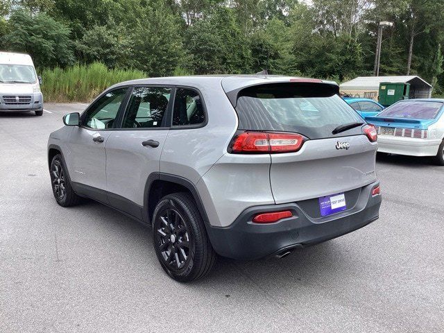 2017 Jeep Cherokee Sport