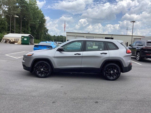 2017 Jeep Cherokee Sport