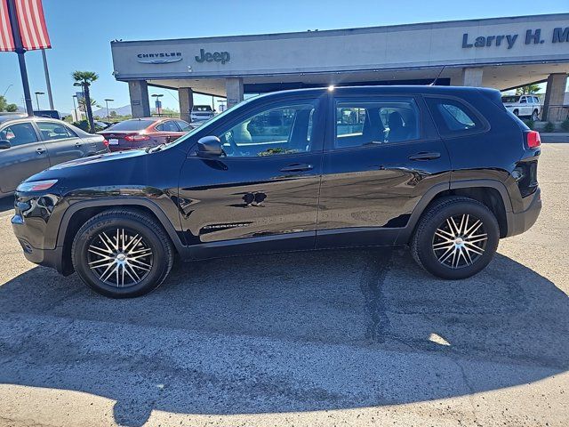 2017 Jeep Cherokee Sport