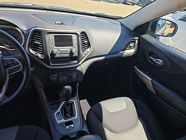 2017 Jeep Cherokee Sport