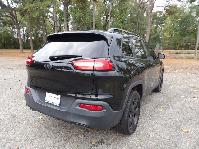 2017 Jeep Cherokee Sport