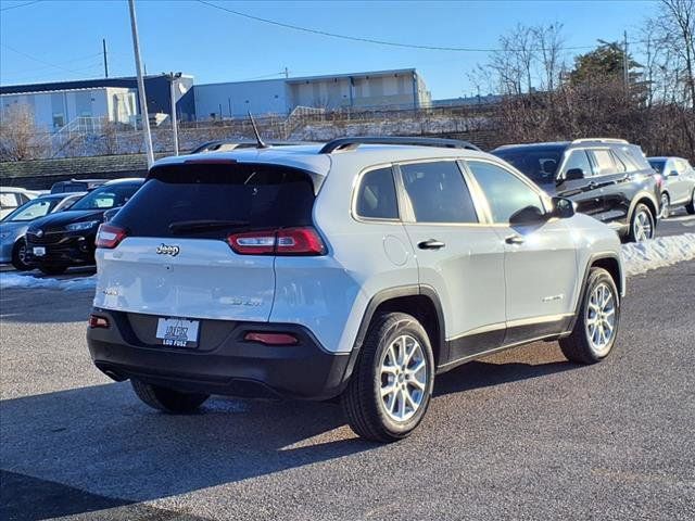 2017 Jeep Cherokee Sport