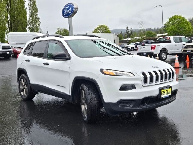 2017 Jeep Cherokee Sport