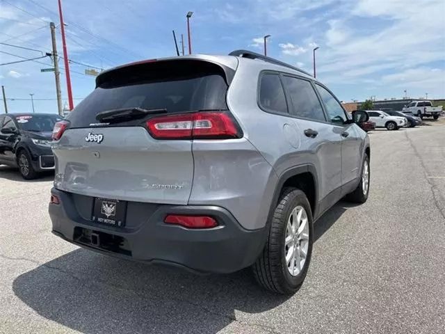 2017 Jeep Cherokee Sport