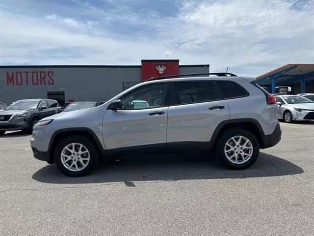 2017 Jeep Cherokee Sport