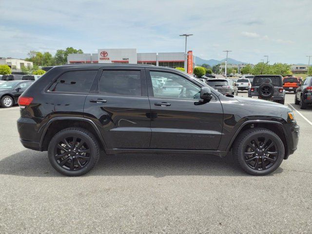 2017 Jeep Grand Cherokee Altitude