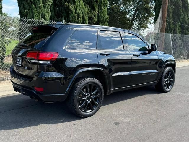 2017 Jeep Grand Cherokee Altitude