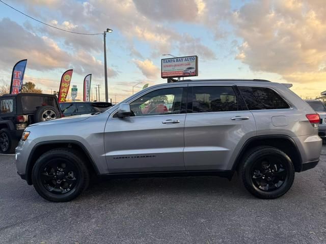 2017 Jeep Grand Cherokee Laredo