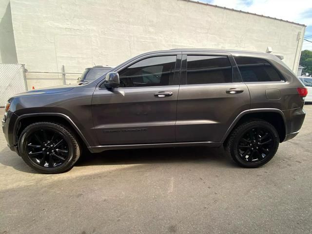 2017 Jeep Grand Cherokee Altitude