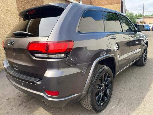 2017 Jeep Grand Cherokee Altitude