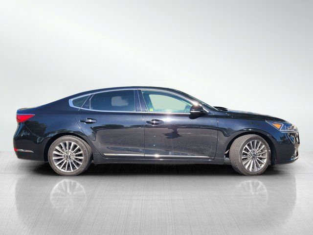 2017 Kia Cadenza Premium