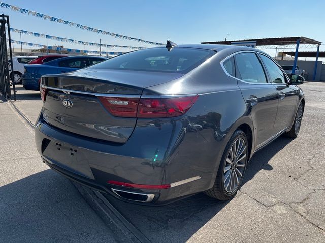 2017 Kia Cadenza Premium