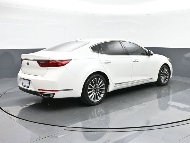 2017 Kia Cadenza Premium