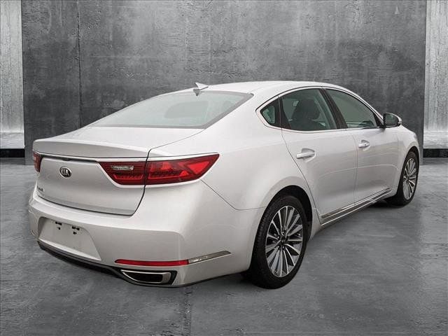 2017 Kia Cadenza Premium