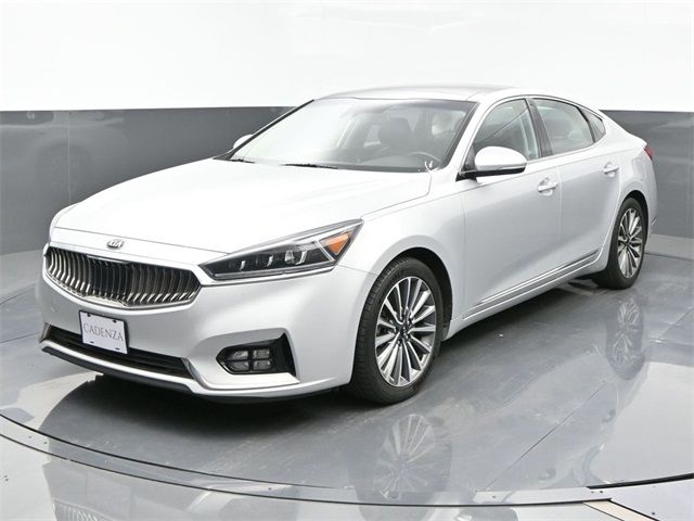 2017 Kia Cadenza Technology