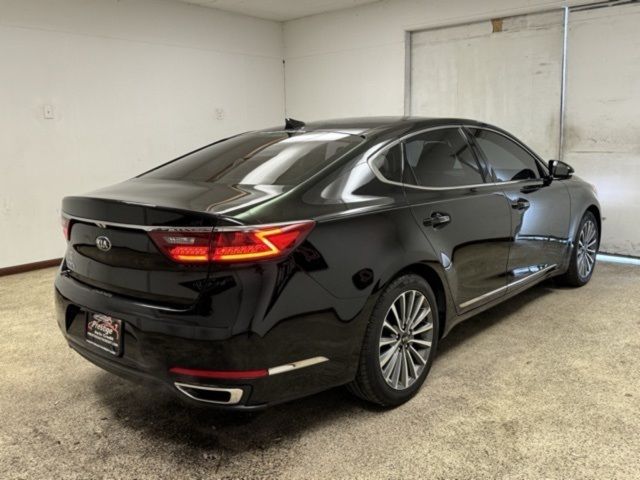 2017 Kia Cadenza Premium