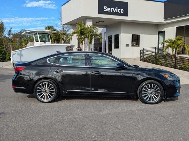 2017 Kia Cadenza Premium