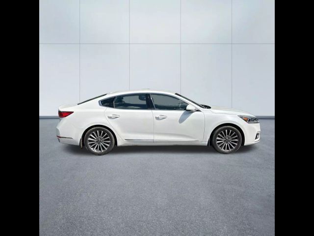2017 Kia Cadenza Premium